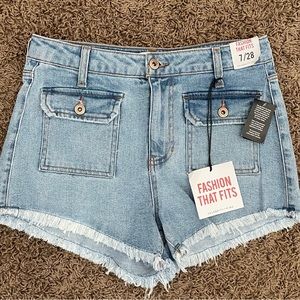NWT Celebrity Pink Denim Shorts size 7/28